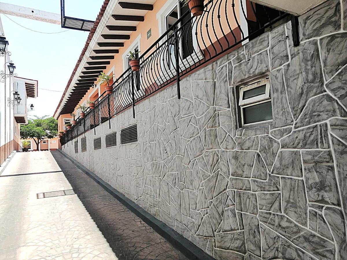Hotel Aquiles Guadalajara Dış mekan fotoğraf