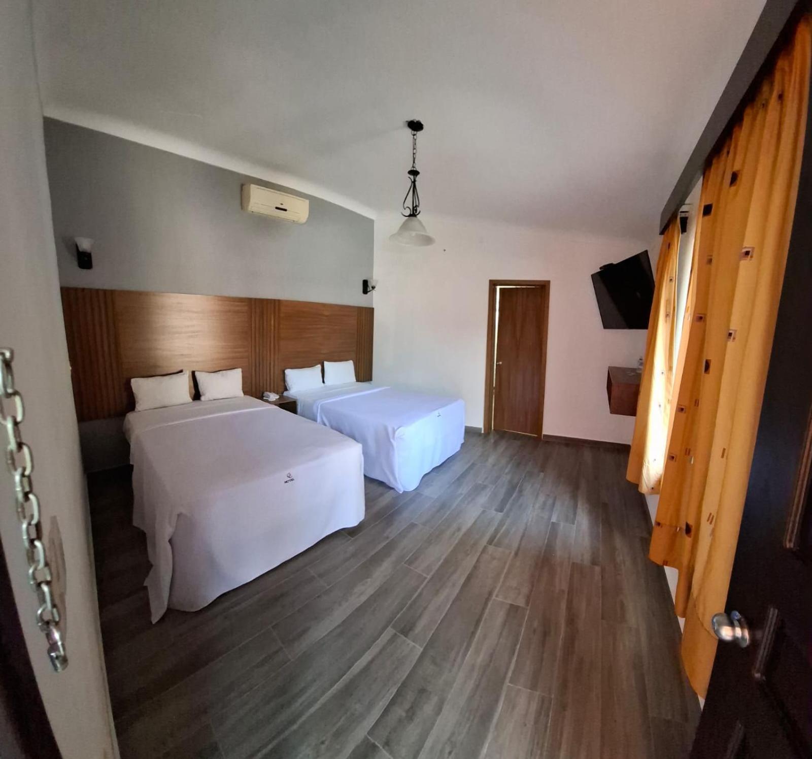 Hotel Aquiles Guadalajara Dış mekan fotoğraf